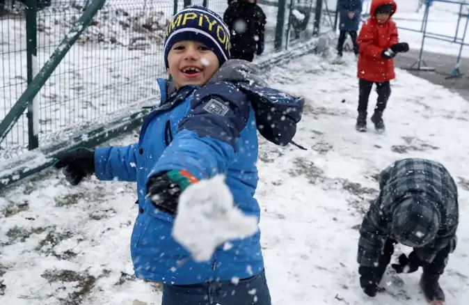 A lo largo del desarrollo cerebral existen determinados momentos en los que nuestro cerebro es extremadamente moldeable.