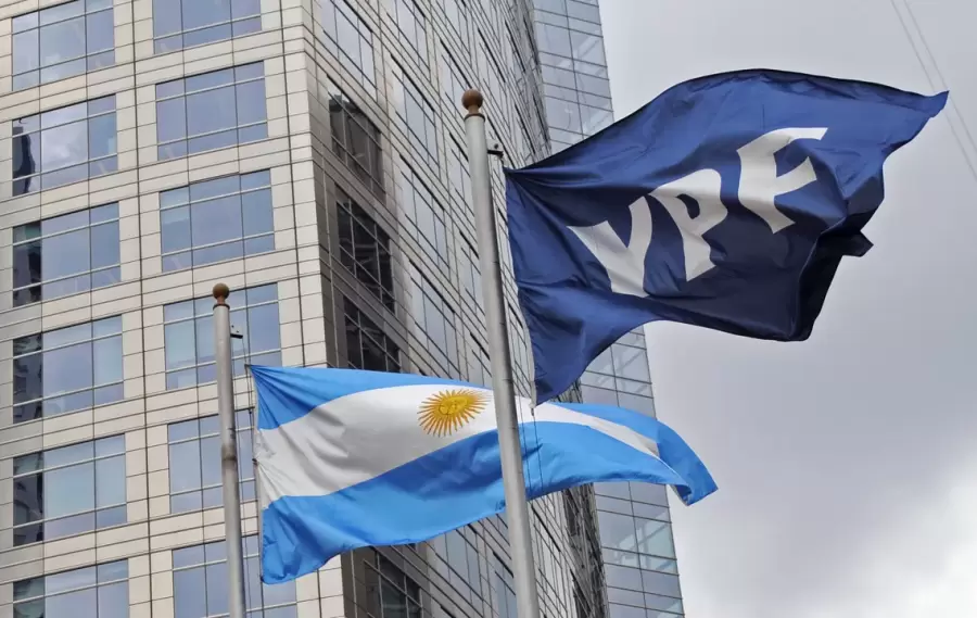 La jueza ordenó entregar acciones de YPF