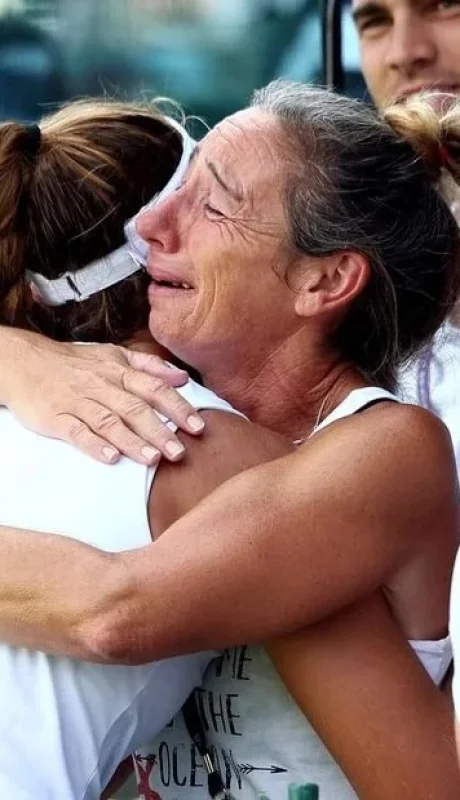 El emotivo abrazo de Solana junto a su madre