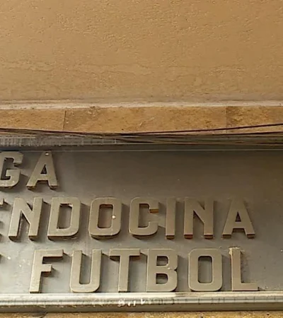 La Liga Mendocina de Fútbol sigue bajo sospecha.