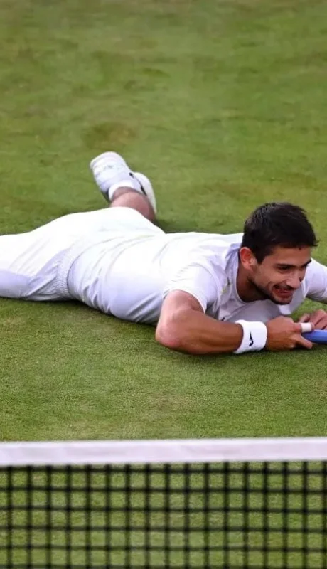 Mariano Navone la única alegría en el césped