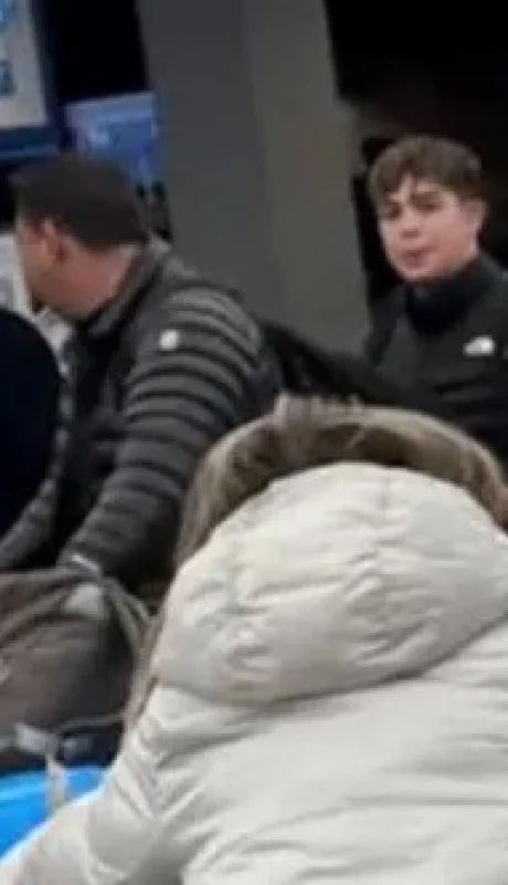 Andrés De Nastchokine al llegar a Argentina desde Italia este lunes.