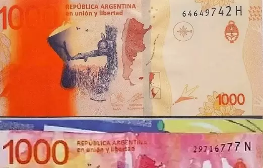 Billetes de mil pesos de curso legal fallados: con exceso de tinta naranja y decolorado.
