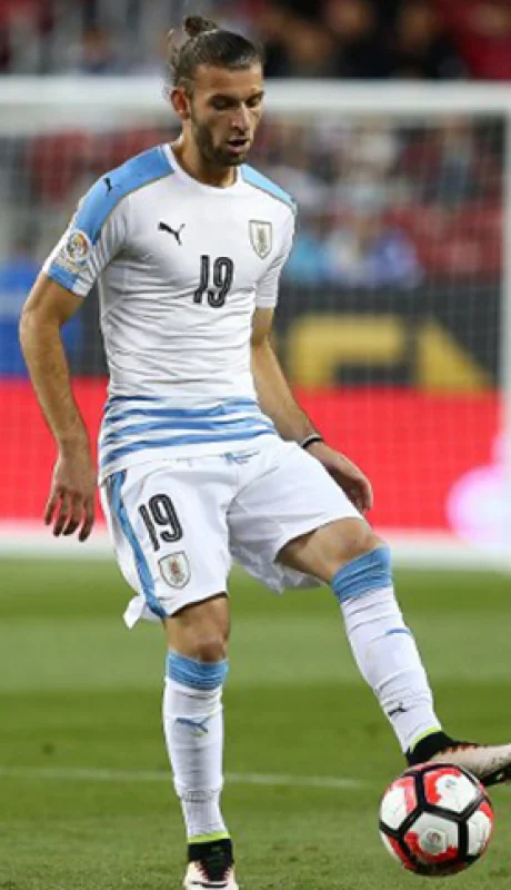 Gastón Silva, cerca de llegar al Tomba.