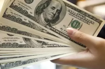 El dólar oficial rompió récord y llegó a $1.245, con el blue pisándole los talones
