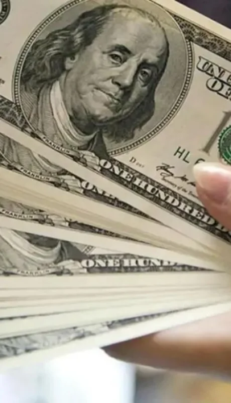 El dólar oficial rompió récord y llegó a $1.245, con el blue pisándole los talones