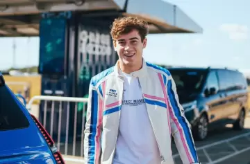 Colapinto, Santero y mucho más: la agenda tuerca para el fin de semana