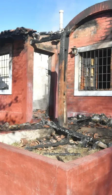 Los daños en la vivienda fueron totales.