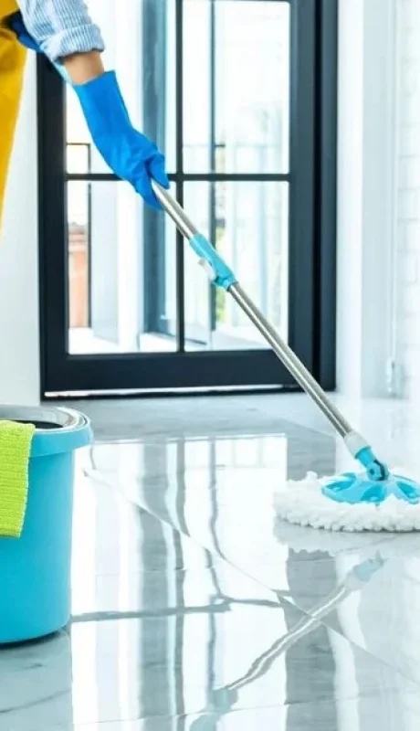 El dilema doméstico: ¿conviene más la lavandina o el limpiador multiuso?