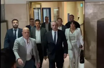 Alberto Fernández amplía en Comodoro Py una indagatoria por la causa seguros