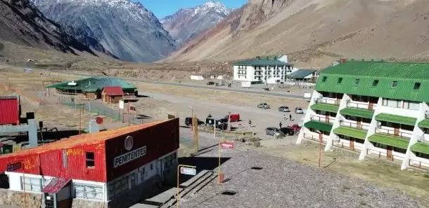 Baños, nueva pista de esquí, un centro comercial, y hasta un hospital. Algunas de las mejoras en el centro invernal.