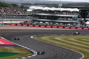 Verstappen volvió a hacer magia para la pole, con Colapinto accidentado en la Q1