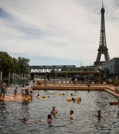 Bañistas en el Sena
