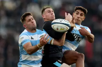 Los Pumas no pudieron con Inglaterra y sufrieron una dura derrota en La Plata