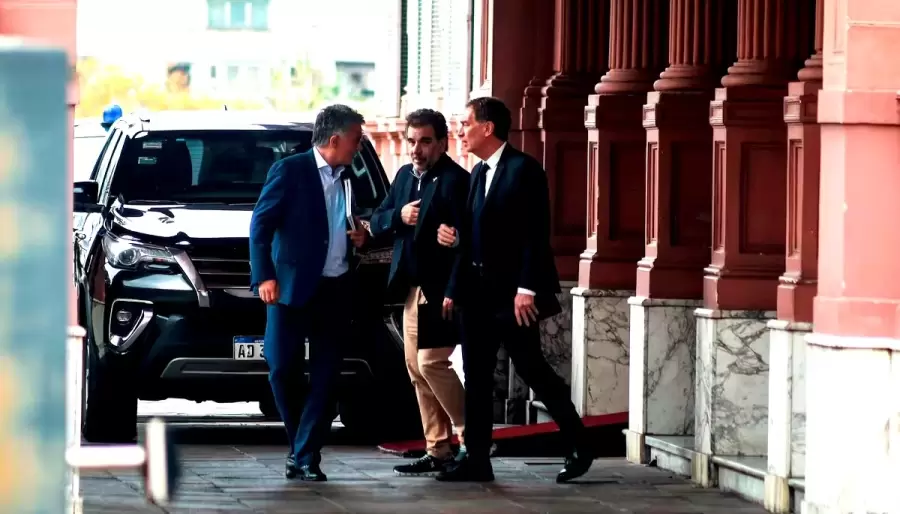 Gestiones entre libertarios y PRO