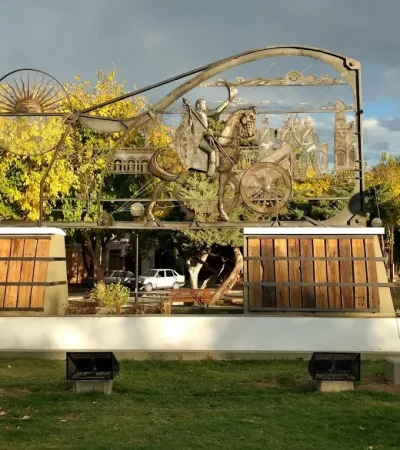 Plaza del Olivo en San Martín