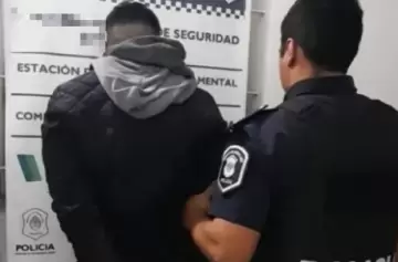 Quién era el hombre que fue encontrado muerto a puñaladas en la espalda