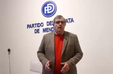 Cornejo, en la mira: críticas del Partido Demócrata por su posible alianza con Milei