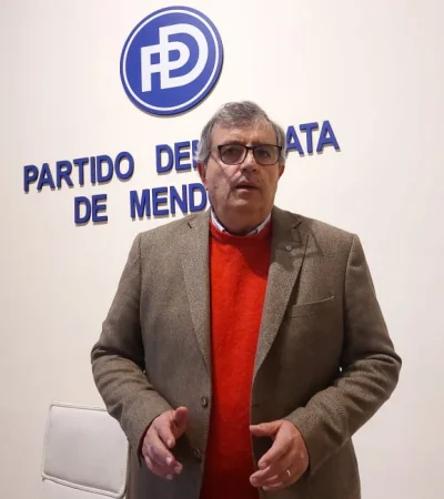 Senador y titular del Partido Demócrata, Armando Magistretti.