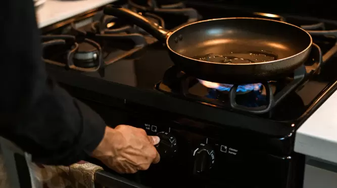 Diversos casos de intoxicación por monóxido de carbono se produjeron en 2025 en hogares donde buscaron calefaccionarse con hornallas de cocinas.