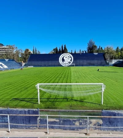 Independiente Rivadavia jugará el sábado ante Independiente de Avellaneda.