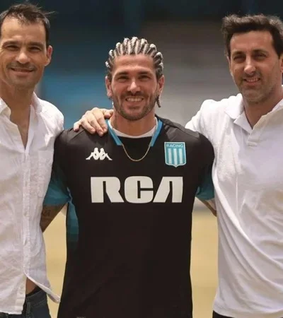 Saja, De Paul y Diego Milito