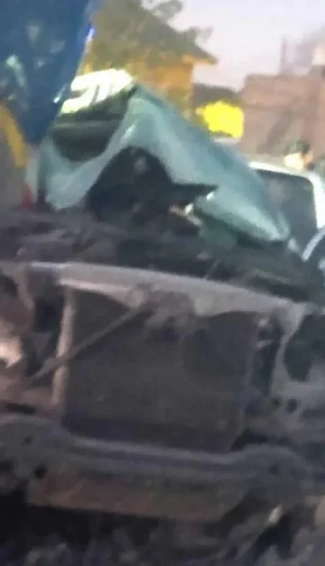 Choque entre una formación del Ferrocarril San Martín y una camioneta.