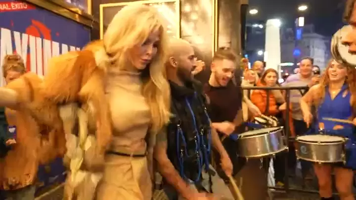 Graciela Alfano brilló en calle Corrientes.
