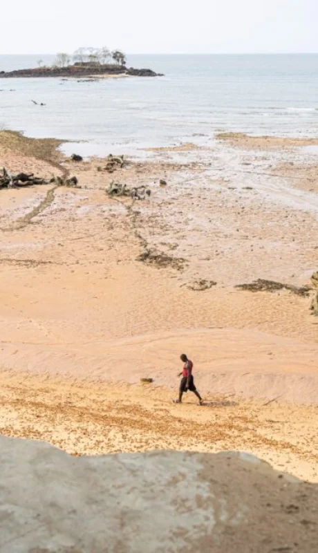 El Cambio Climático produce inundaciones marítimas que hacen estragos en África occidental.