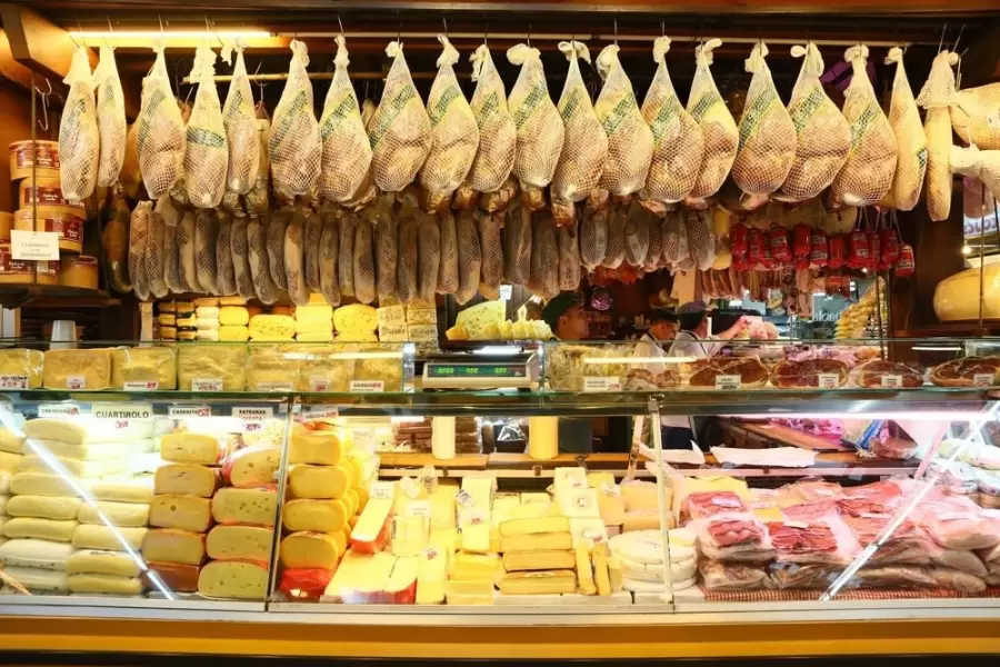 El mejor locro para este 9 de julio se consigue, ingrediente por ingrediente, en el Mercado Central.