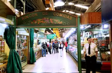 Mercado Central de Mendoza, un lugar para alcanzar el locro ideal