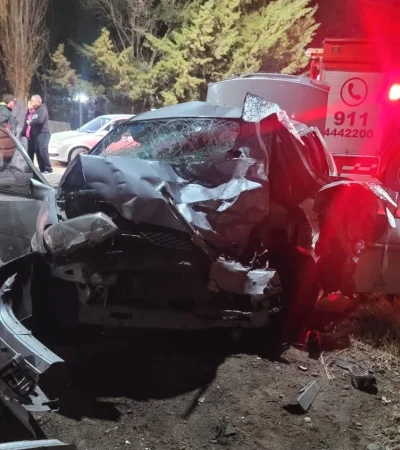 El conductor del Chevrolet perdió la vida en el acto. Su acompañante, una mujer de 63 años, fue trasladada al Hospital Perrupato.
