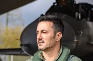 El ministro de Defensa convocó a asistir a los desfiles militares del 9 de Julio