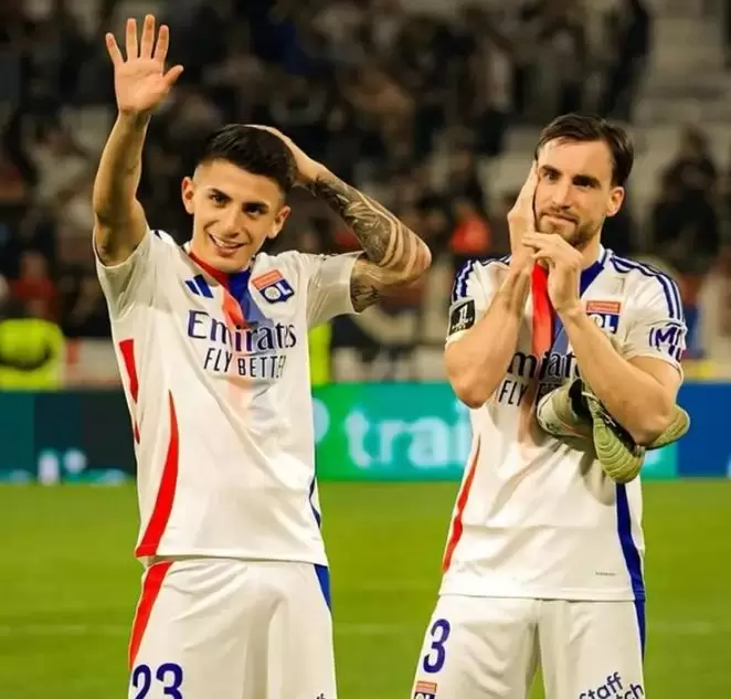 Almada y Tagliafico están a salvo, pero serían vendidos.