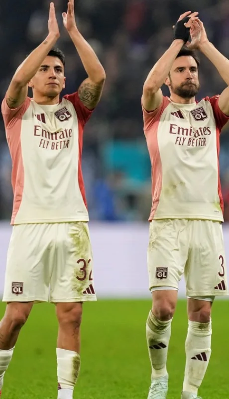 Almada y Tagliafico están a salvo, pero serían vendidos.