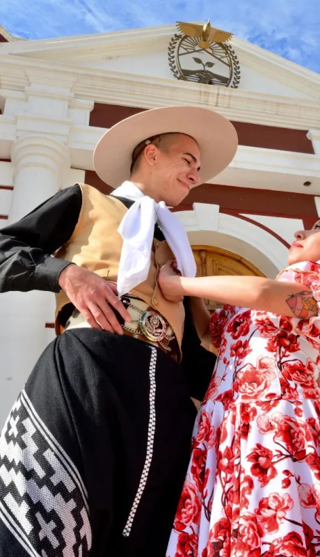 El pericón nacional fue bailado en la Muni de Godoy Cruz/