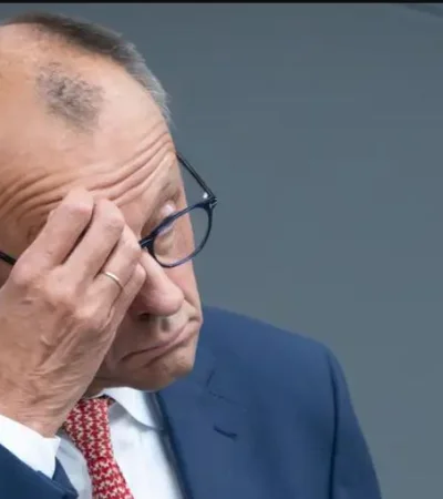 El nuevo jefe de Gobierno alemán pide rapidez para la entrada en vigor del tratado.