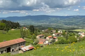 Ahora un pueblo de Francia vende casas a un euro para atraer residentes