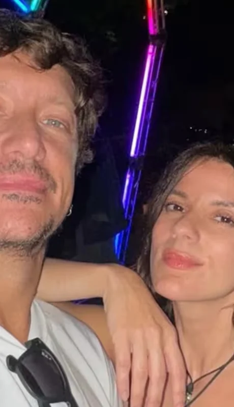 Nicolás Vázquez habría terminado su relación porque se habría enamorado de otra persona.