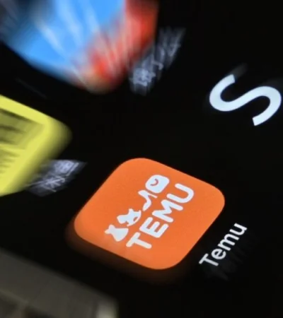 Las apps chinas de venta de artículos Temu y Shein.