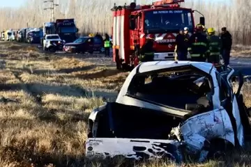 Impactante imagen de uno de los vehículos siniestrados. (Foto: gentileza)