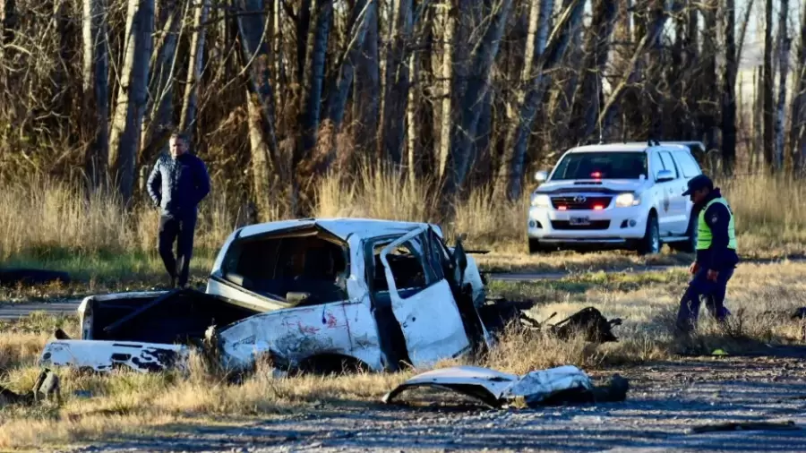 Según testigos, la camioneta Hilux habría provocado el terrible accidente. (Foto: Matías