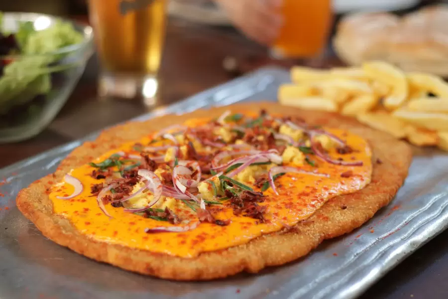 Messi se asocia con El Club de la Milanesa.