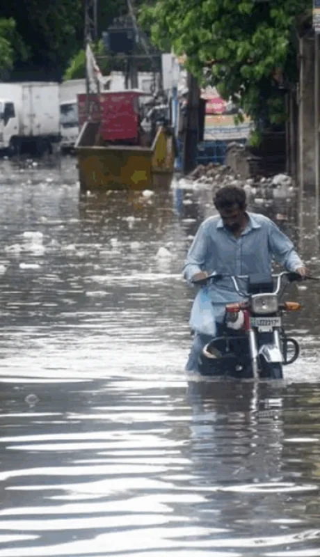 Las crecidas monzónicas hacen estragos en la región de Indochina.