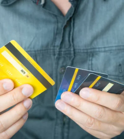 Tarjetas de crédito.