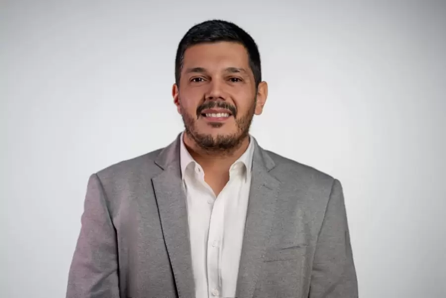 Titular de la consultora Demokratía, Nicolás González Perejamo.