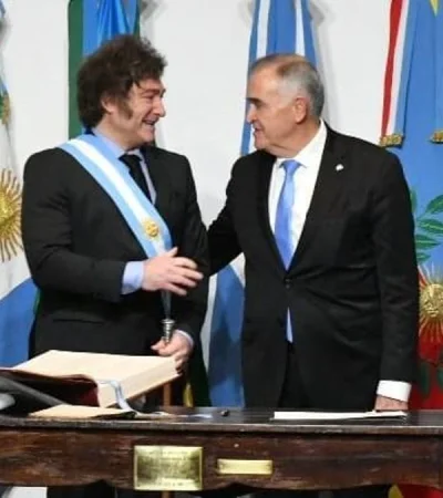 Javier Milei con el gobernador Jaldo, hasta ayer uno de los aliados del Gobierno. (Foto: archivo web)