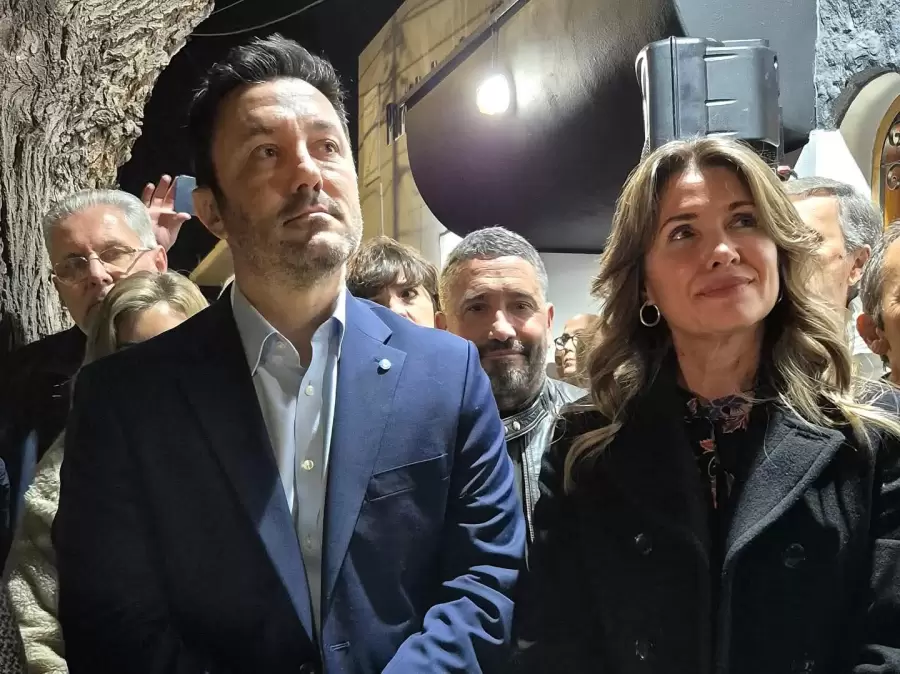 Luis Petri y Griselda Petri en la inauguración de la sede de mendocinos por el futuro en San Martin/ Fuente: Instagram