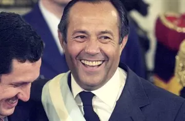 Jubilación de privilegio: cuánto cobra un ex por haber sido presidente siete días