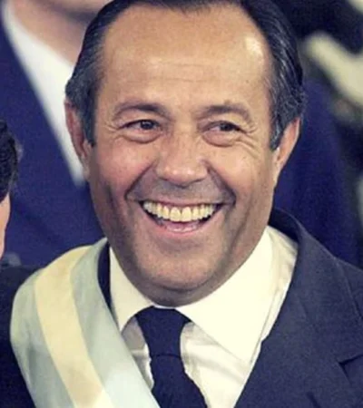 Adolfo Rodrígez Saá fue mandatario apenas siete días y cobra varios millones. (Foto: web)